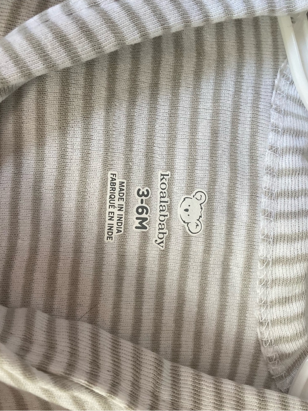 koalababy 3-6M Gray & White Striped Baby set with giraffe design and onesie. NWT - Picture 3 of 6